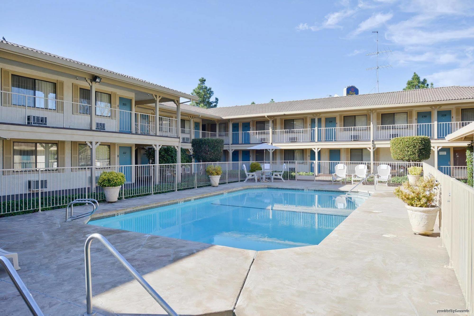 Western Hotel 3*